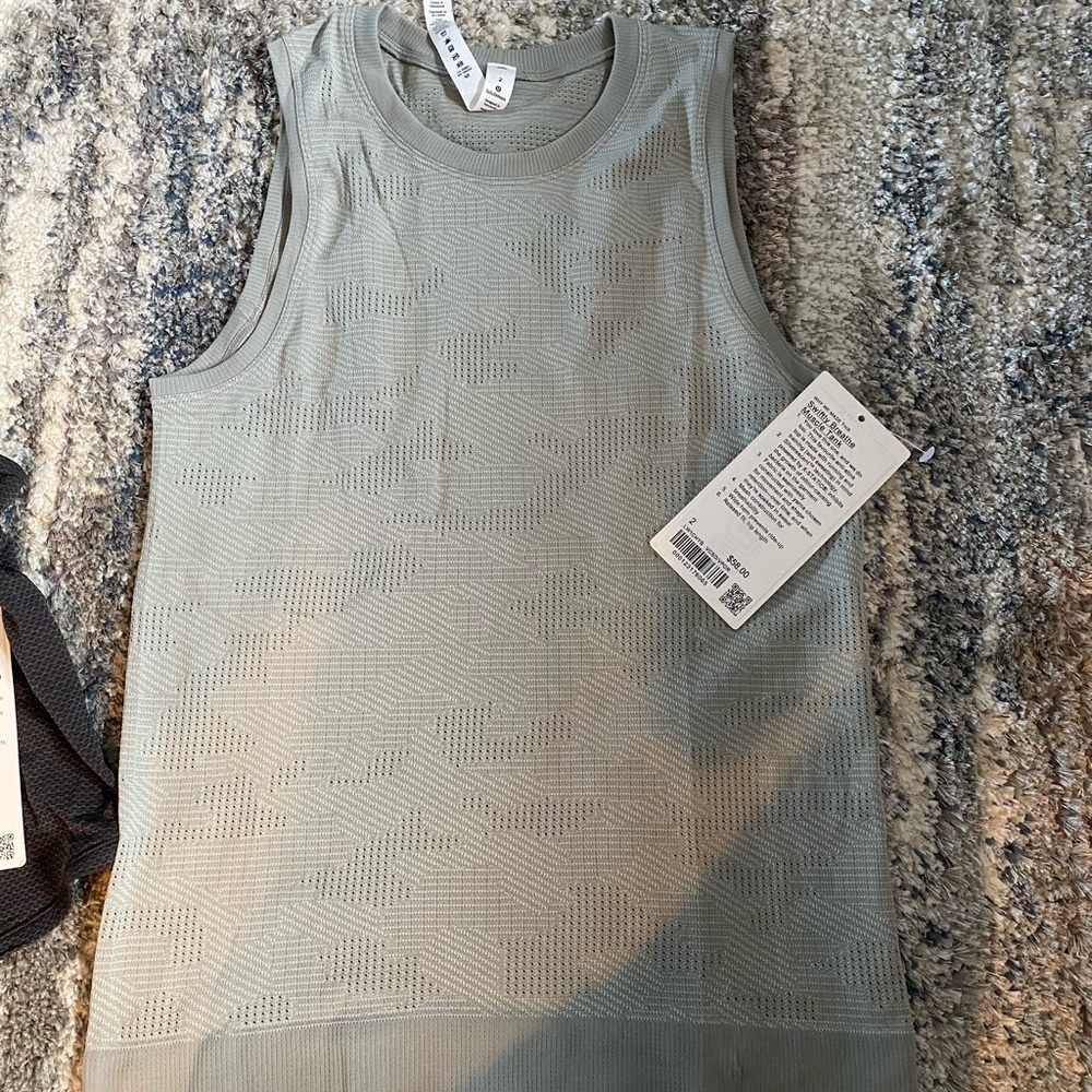 Lululemon breeze by muscle tank
